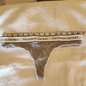 BNWT Victoria's Secret Gray and White Thong